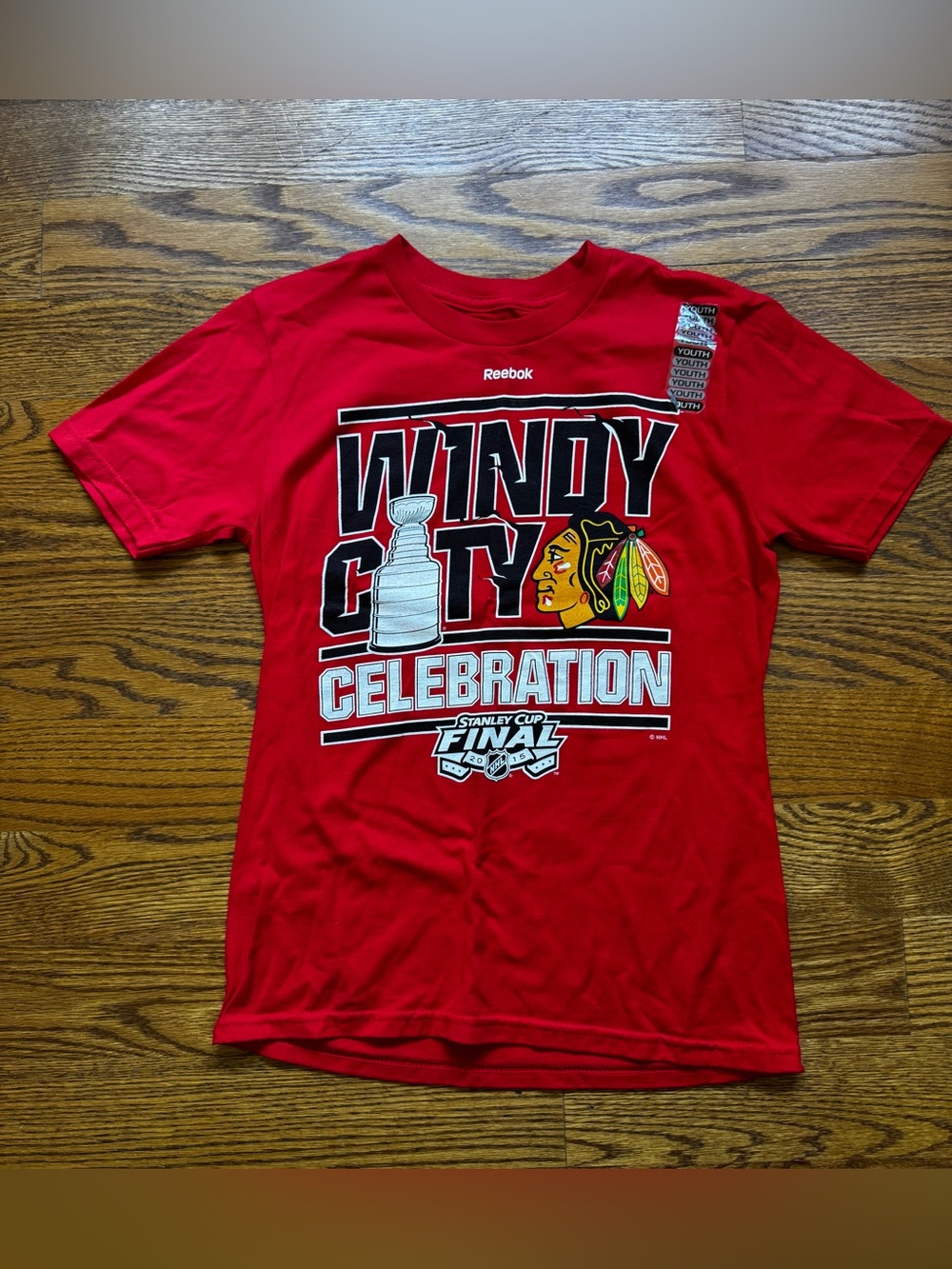 Chicago Blackhawks 2015 Stanley Cup Champions Reebok Youth M 10/12 Red Tee
